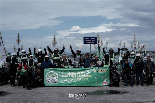 Komunitas Motor Legendaris Gelar Touring Jawa Bali Bersama Evalube