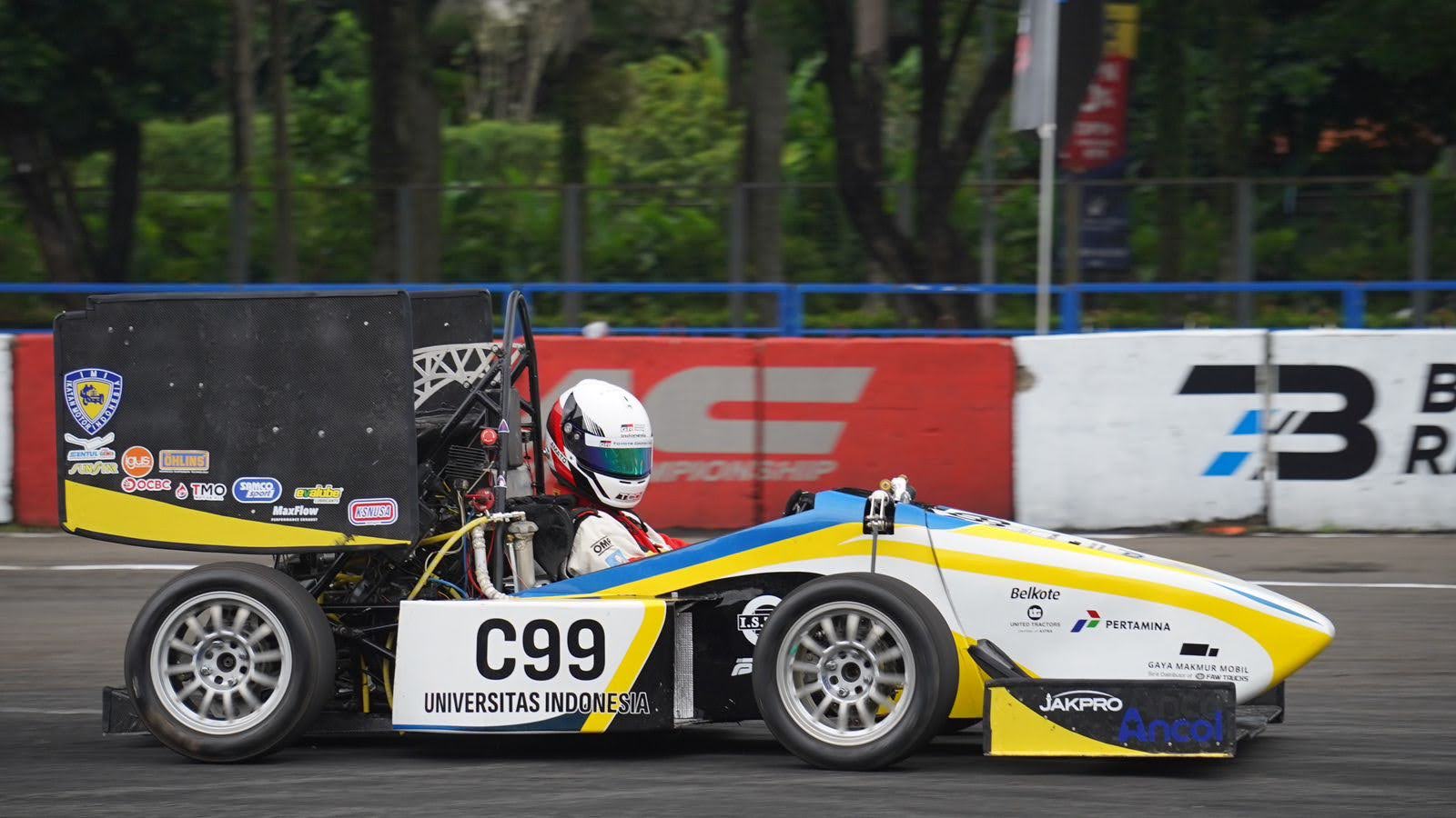 Semakin Bangga, Evalube Sponsori Tim Balap Tanah Air di Formula Student Czech 2024